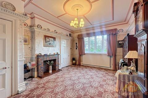 6 bedroom detached house for sale, Cambridge Road, Southport PR9