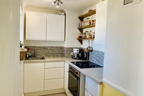 1 bedroom flat for sale, Flat 10, 23 Castle Street, Ryde, Isle of Wight