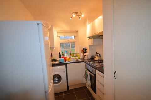 2 bedroom flat to rent, Hedgerley Lane, Beaconsfield HP9