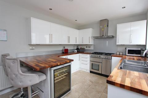 undefined, Kingswood