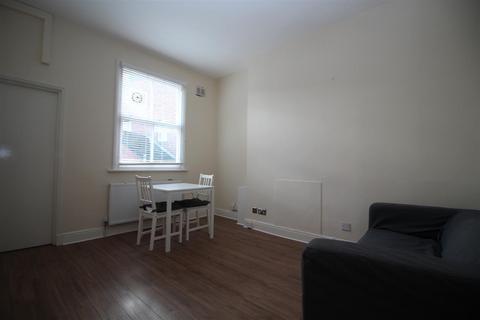 1 bedroom apartment to rent, Evington Road, Leicester