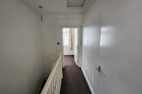 1 bedroom flat to rent, Ridgeway Gardens, Ilford, IG4