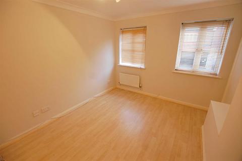 2 bedroom terraced house to rent, The Chilterns, Stevenage SG1