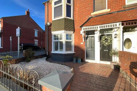 2 bedroom ground floor flat for sale, Mowbray Road, South Shields