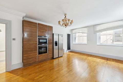 3 bedroom flat to rent, Lancaster Gate, London, W2.