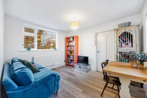 1 bedroom flat for sale, Cavendish House , London, W4