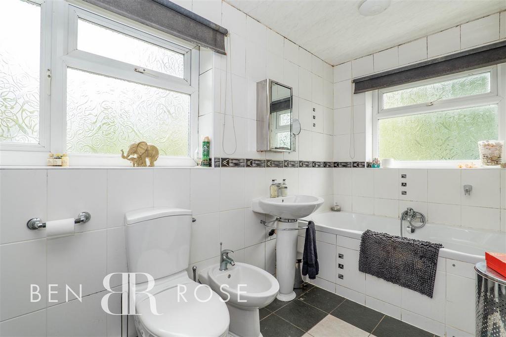 Master Ensuite