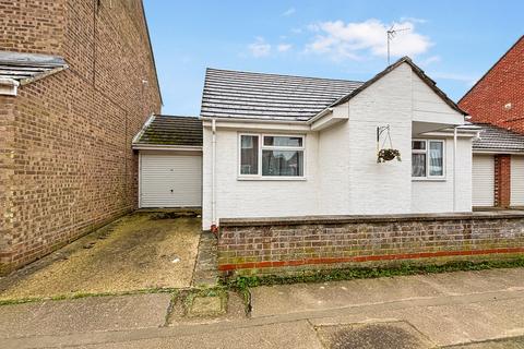 2 bedroom detached bungalow for sale, Richard Avenue, Wivenhoe, Colchester, CO7