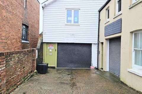 Property to rent, Victoria Road, Bexhill-on-Sea TN39