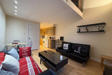 2 bedroom flat to rent, 681 Alexandra Parade, Glasgow, G31