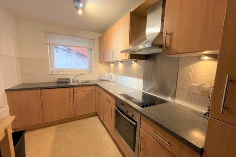 2 bedroom flat to rent, Afton Street, Shawlands, Glasgow, G41