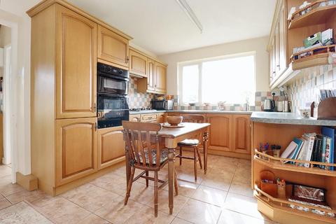 155 Clevedon Road, Tickenham, Clevedon, BS21 6RG