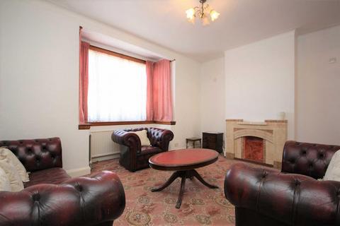 3 bedroom terraced house to rent, Grove Road, Walthamstow