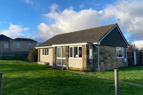 3 bedroom detached bungalow to rent, School Crescent, , Godshill