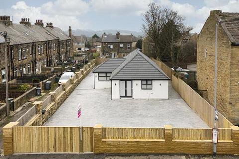 4 bedroom detached bungalow for sale, Undercliffe Road, Eccleshill, BD2