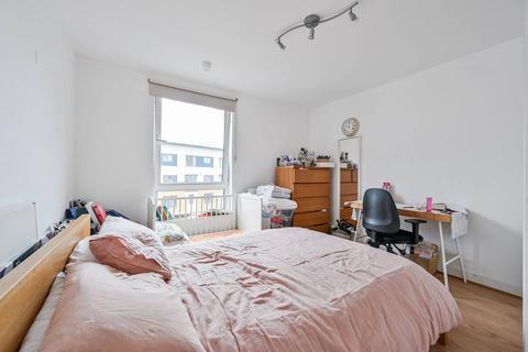 2 bedroom flat to rent, Tarves Way, Greenwich, London, SE10