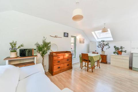 1 bedroom flat for sale, Garden Terrace, Pimlico, London, SW1V