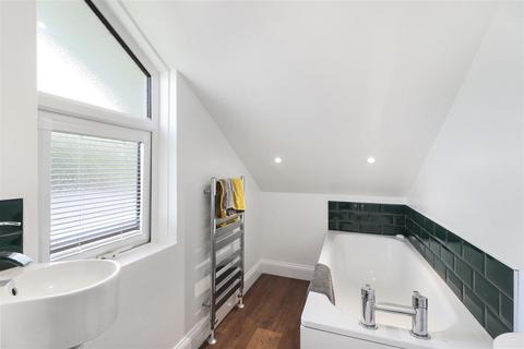 12 Fairlight Cross, Longfield, DA3 7JD