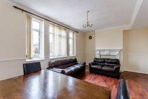 2 bedroom maisonette for sale, Carnbrook Road, Blackheath, London, SE3