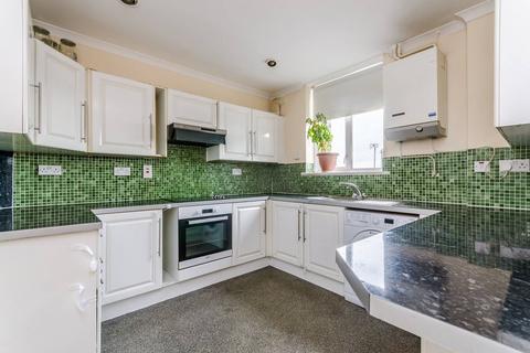28 Carnbrook Road, London, SE3 8AE