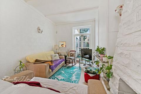 43 Tudor Road, London, E9 7SN