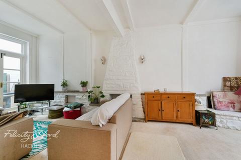 43 Tudor Road, London, E9 7SN