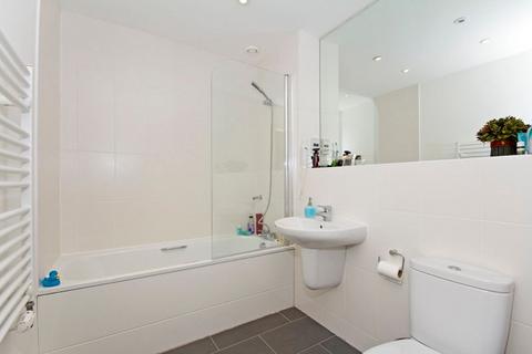 2 bedroom flat to rent, SW17 0BF