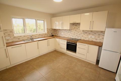 3 bedroom apartment for sale, Upper Hitch, Watford WD19