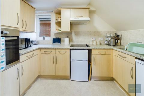 1 bedroom apartment for sale, Giffords Court, Melksham SN12