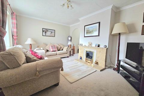 14 Blackwells, Woodmancote, Dursley, GL11 4BG