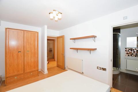 2 bedroom flat to rent, Grange Road Southwark SE1