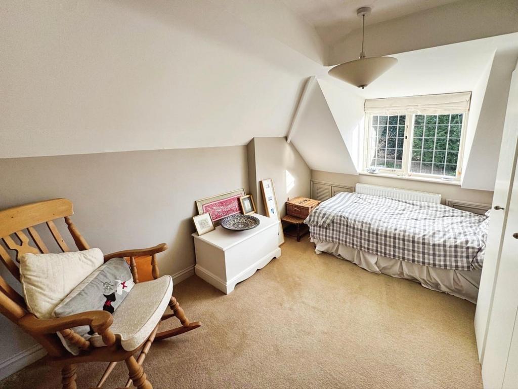 4c2c95d3-Bed 204.jpg