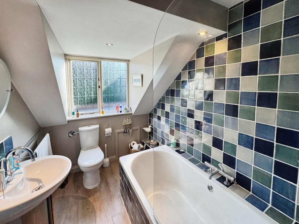 118af151-Bathroom.jpg
