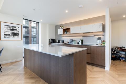 2 bedroom flat for sale, Valentine House, Sands End Lane, London SW6
