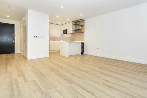 1 bedroom flat to rent, Quay Walk, London HA0