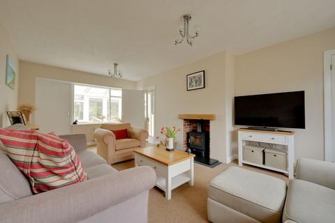 2 bedroom detached house for sale, Station Road, Plumpton Green, BN7