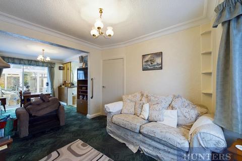 3 bedroom semi-detached house for sale, Newlands Park Crescent, Scarborough