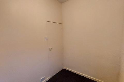 2 bedroom terraced house to rent, Pine Street, Bury BL9