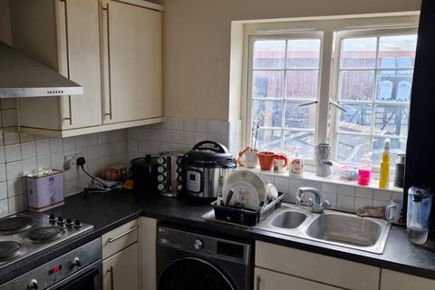 2 bedroom apartment for sale, Flat 2 Baltic Wharf, Clifton Marine Parade, Gravesend, Kent, DA11 0DD