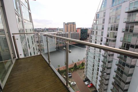 2 bedroom apartment to rent, NV Buildings, Salford Quays, Salford, Greater Manchester, M50