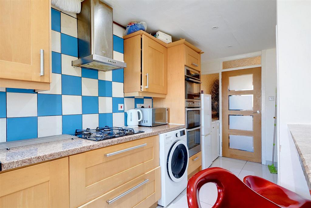 Kitchen 4.jpeg