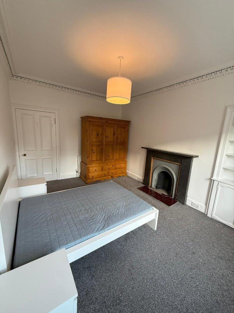 28 Gardners Crescent Marketing pictures (4)