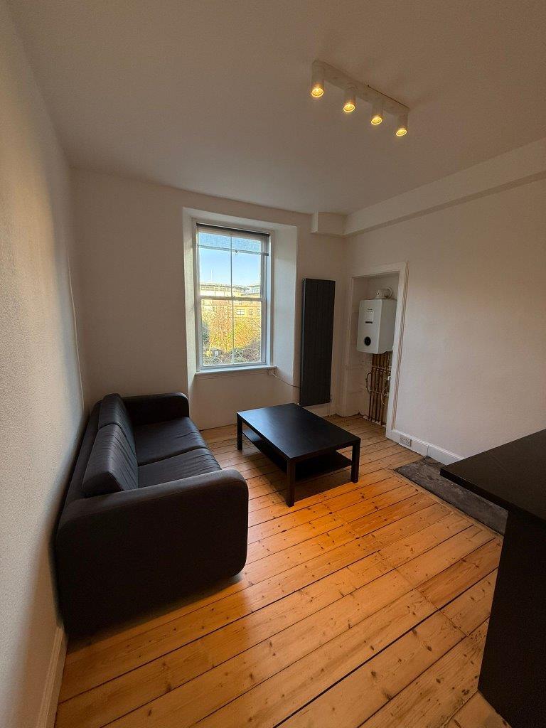 28 Gardners Crescent Marketing pictures (22)