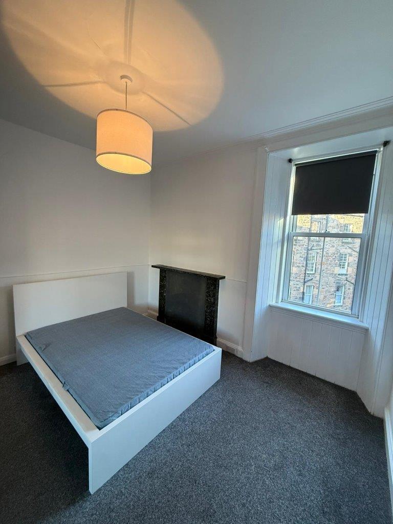 28 Gardners Crescent Marketing pictures (16)