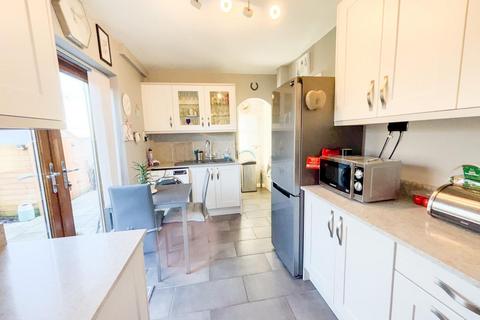 3 bedroom semi-detached house for sale, Camberley Road, Bristol