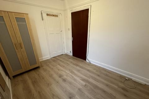 1 bedroom in a flat share to rent, Croydon CR0