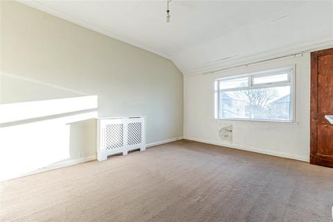 15 Cragside Walk, Leeds, LS5 3LX
