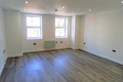 2 bedroom flat to rent, Hampstead Road, Dorking