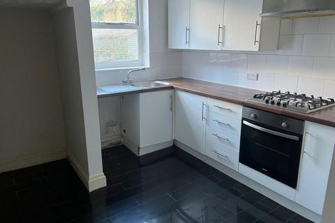 2 bedroom flat to rent, Silchester Road, St Leonards TN38 0JB