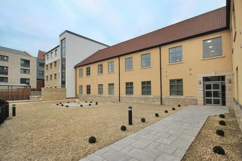 2 bedroom flat to rent, River Place